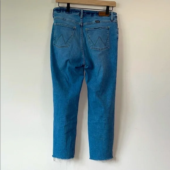 Wrangler Women's High-Rise Rodeo Straight Leg Crop Jean - Picture 7 of 16